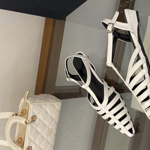 2026 New Korean Style Women's Closed Toe Sandals Summer Square Toe One-Strap Buckle Versatile Slimming Fashion Shoes