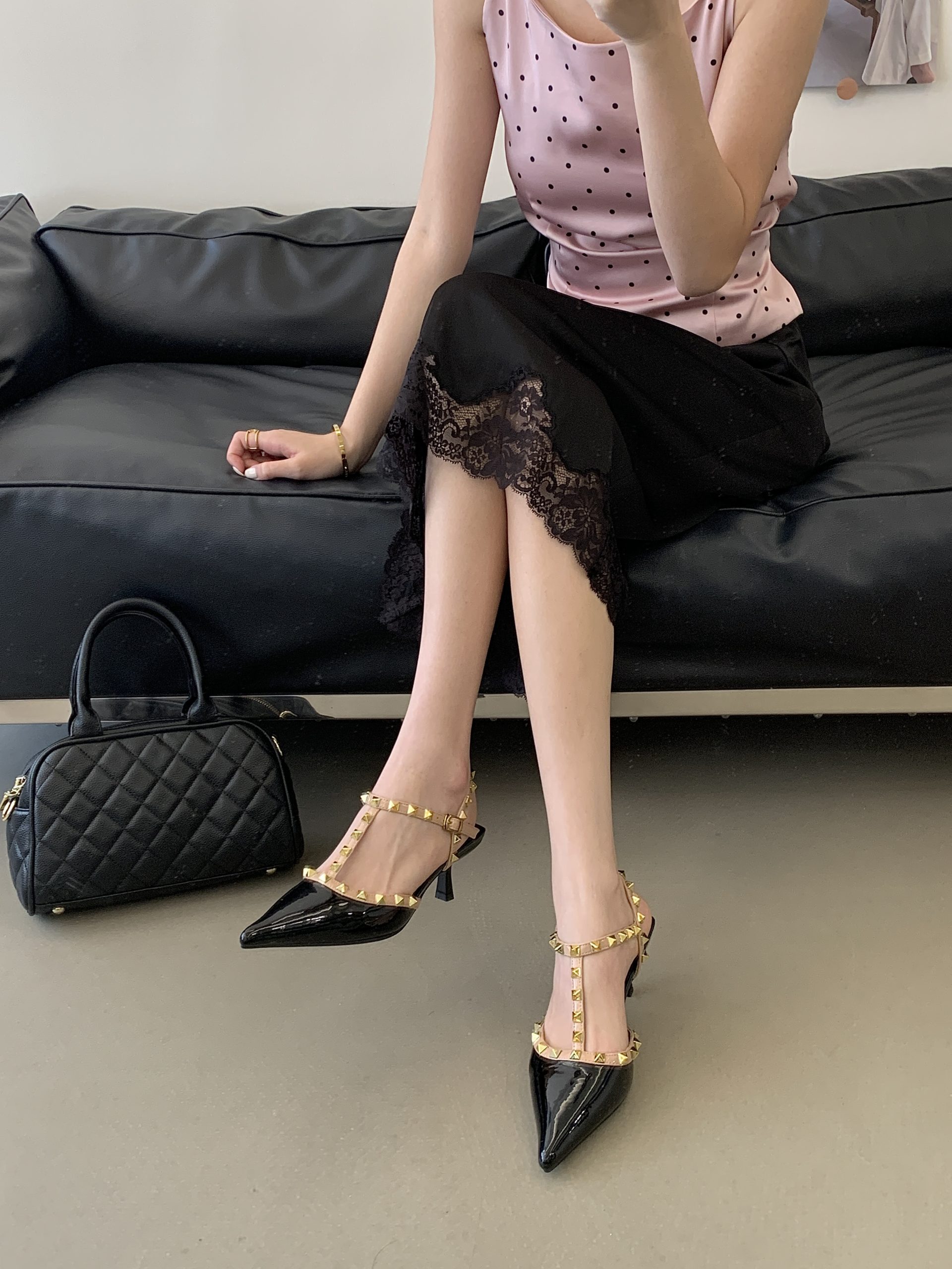 2026 New Korean Style Women's Open Toe Sandals Summer Square Toe Studded One-Strap Versatile Slimming Fashion Shoes
