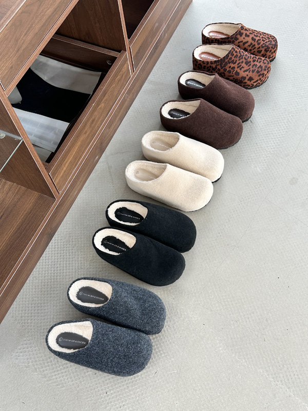 New Wool Felt Mule Slippers Women's Winter 2024 Mid Heel Plain - Image 3